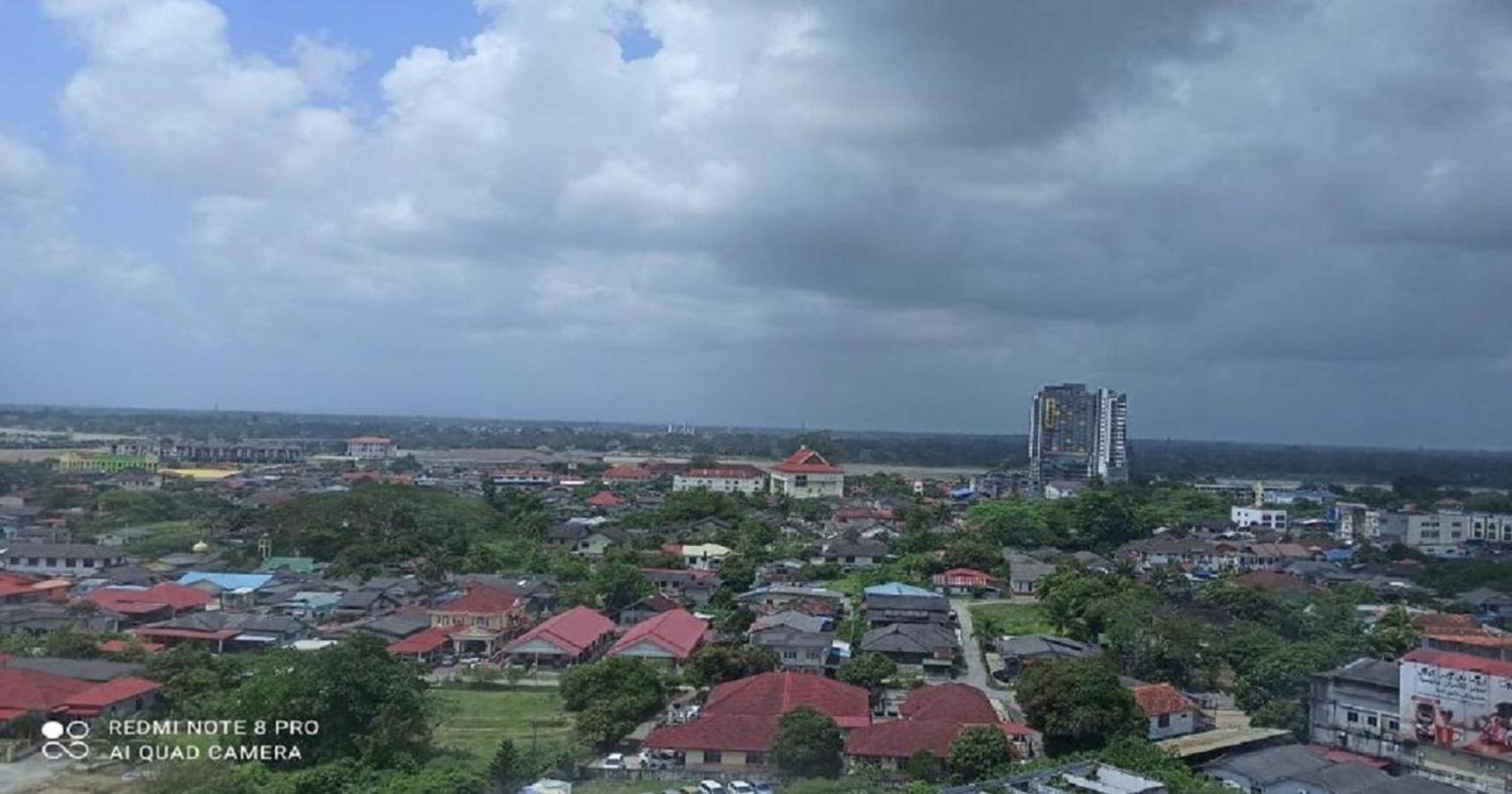 Zulanie Suite Troika Residence: Golden Triangle Oasis with Pool Kota Bharu Exterior photo